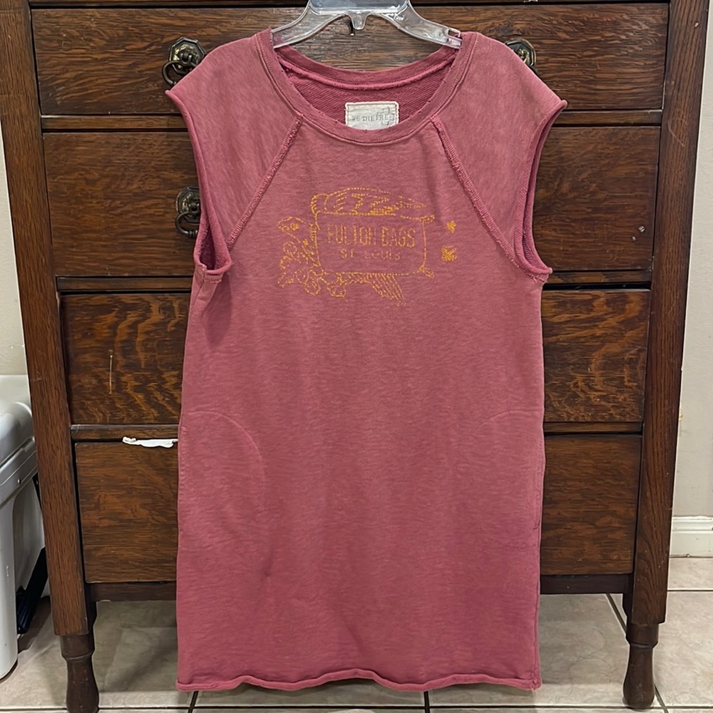 We The Free - burgundy sleeveless tunic sweatshirt with 2 side pockets; size M